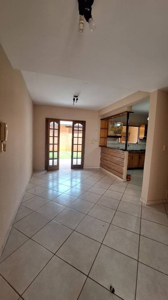 En alquiler duplex en Lambaré - zona canal 13 — foto 3