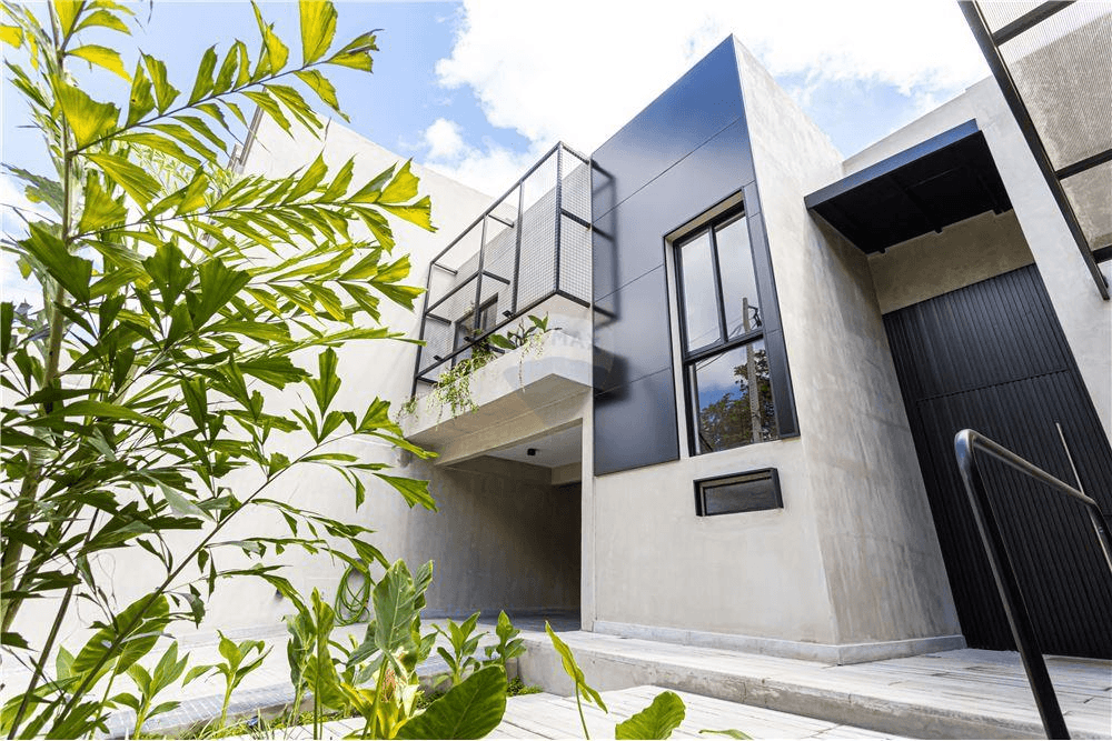 Residencia Premium en Mburucuya