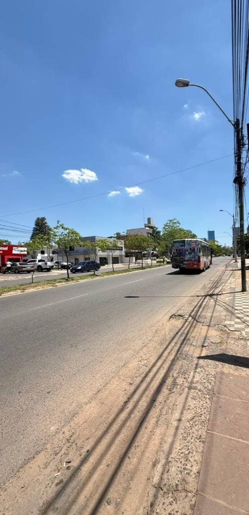 Venta de Terreno sobre Aviadores del Chaco
