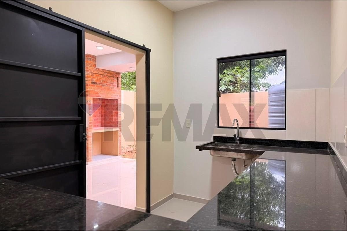 En Venta Dúplex Luque, foto 4