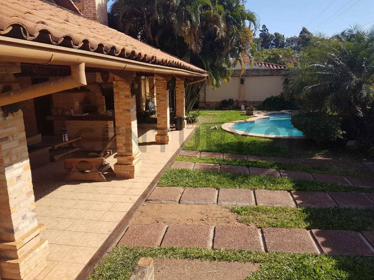 Casa en barrio los laureles — foto 5