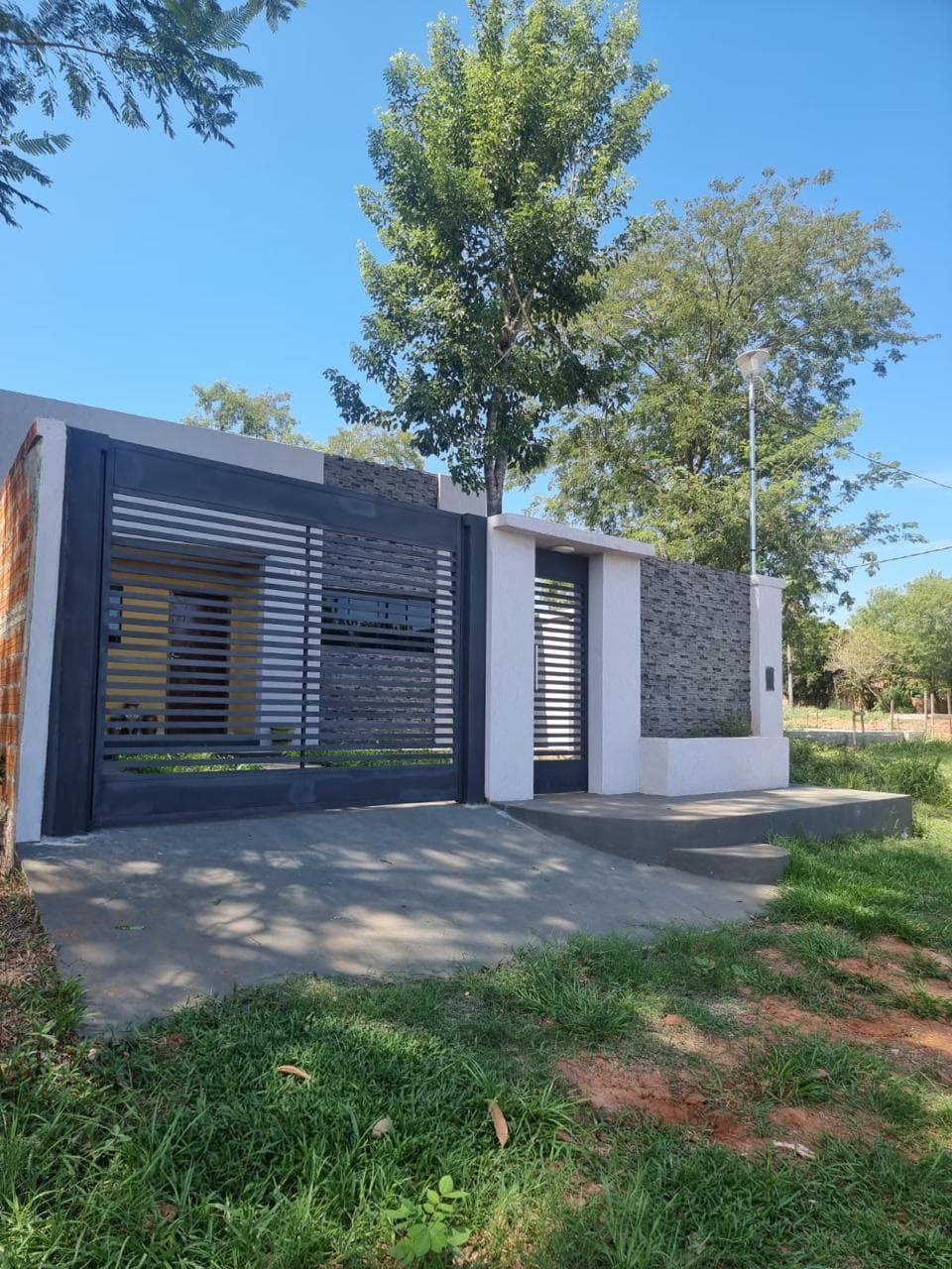 ¡EN VENTA – CASA EN Capiatá! Ideal para tu primera vivienda o como inversión