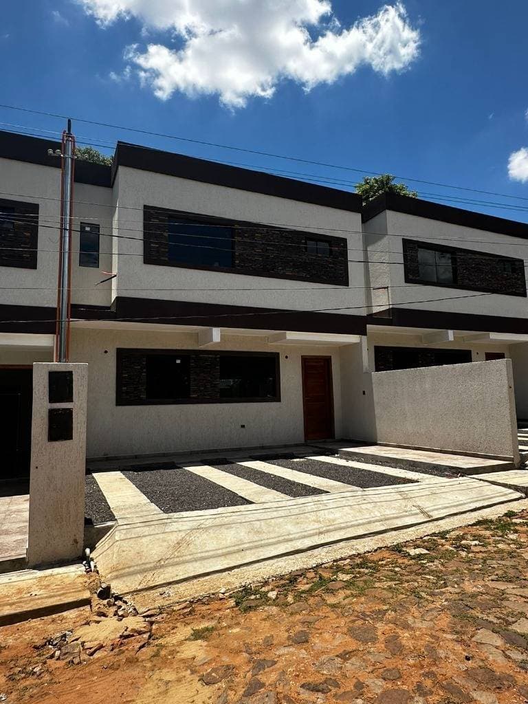 Vendo duplex en britez borges Luque-laurelty