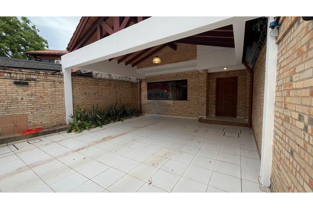 Casa semi amoblada barrio Herrera asuncion, foto 2