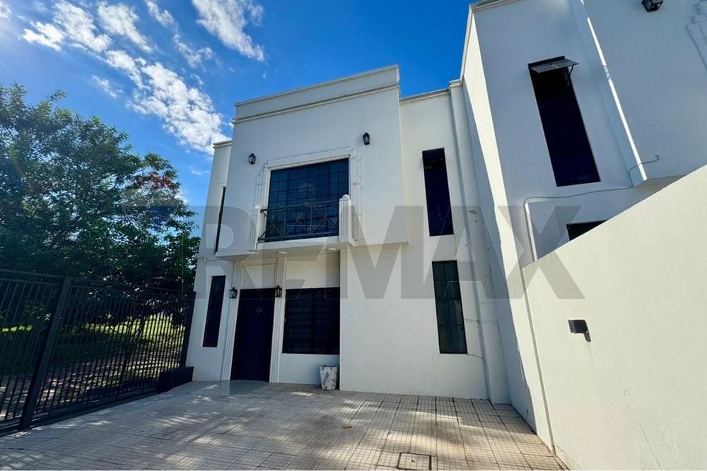 Dúplex en Venta, Lambaré, Zona Yacht y golf club, foto 2