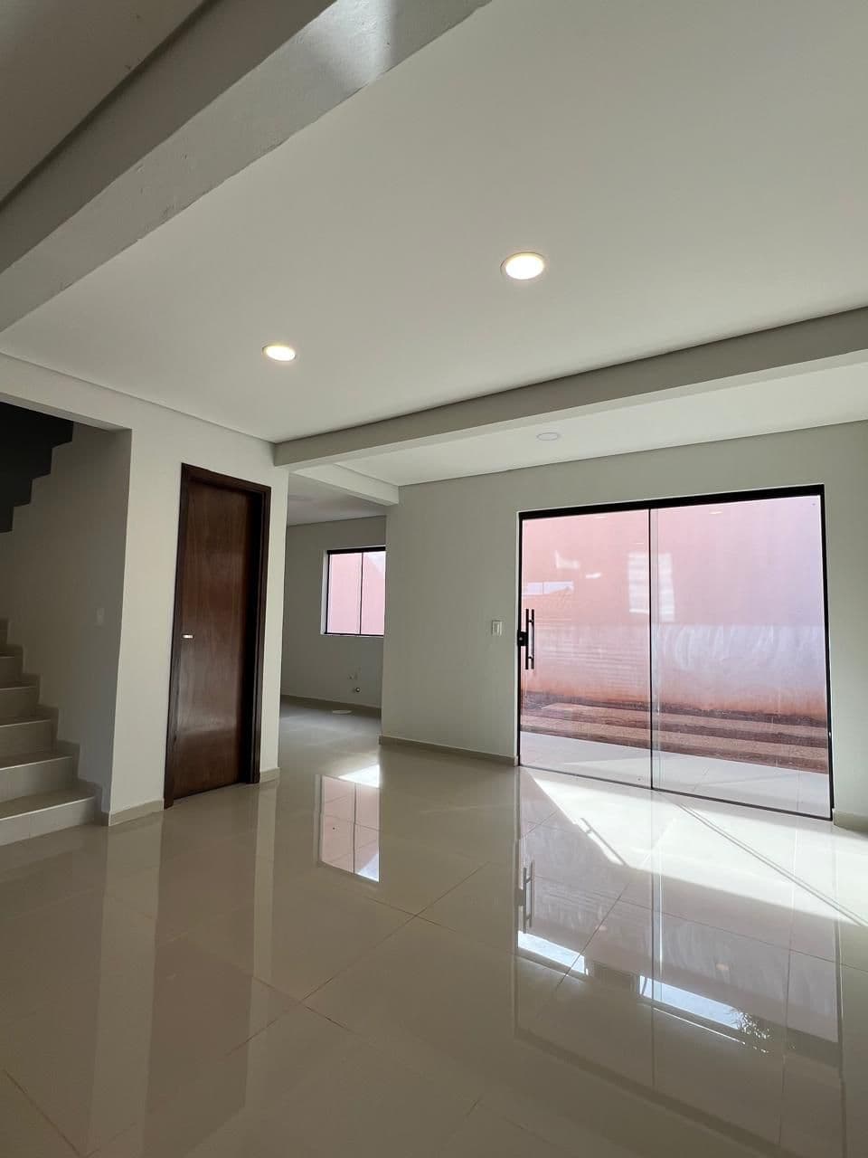 Duplex en esquina a estrenar en bo santa rosa i - Lambaré, foto 2