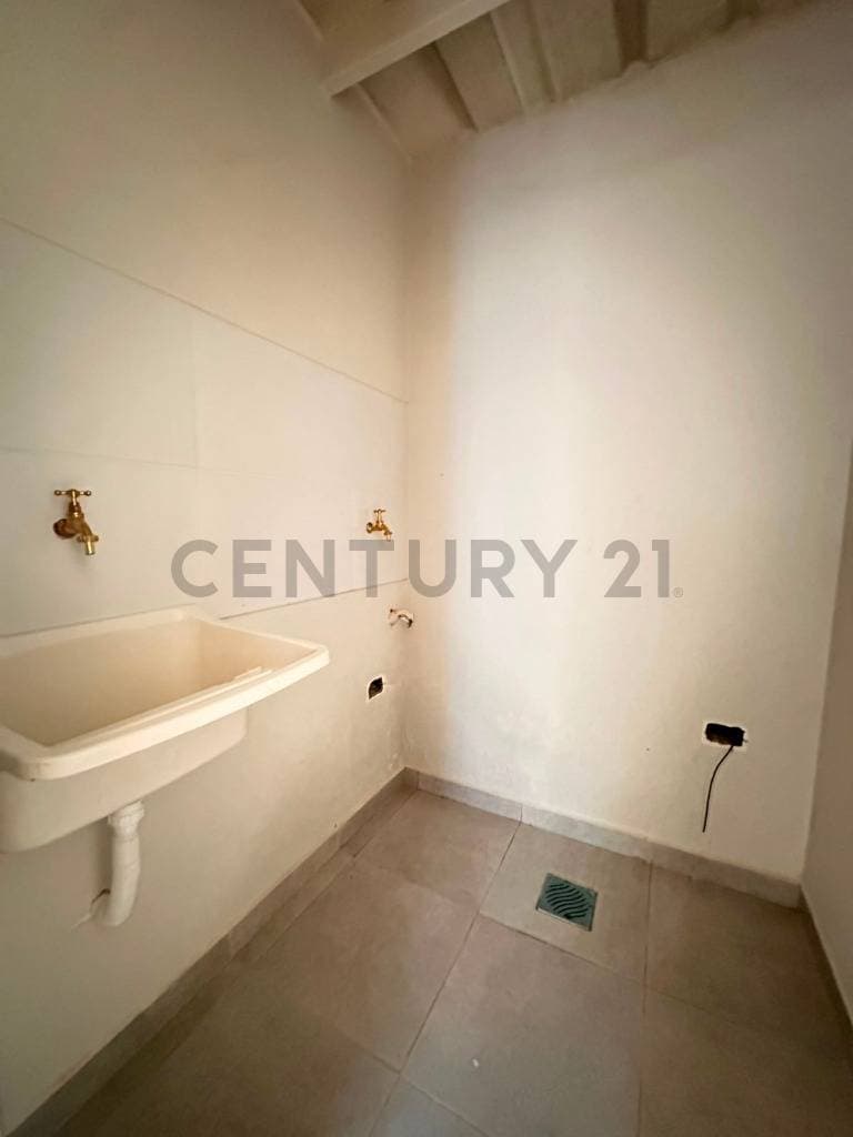 de DUPLEX en Luque, 2do Barrio, foto 5