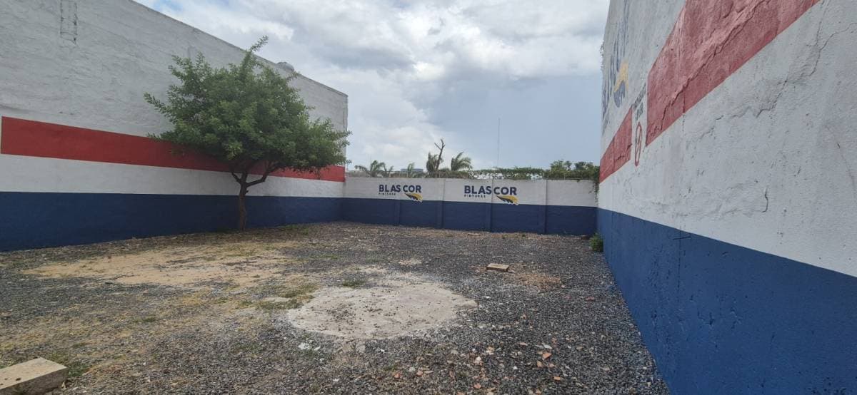 Salón comercial sobre ruta transchaco - id: 32062, foto 3