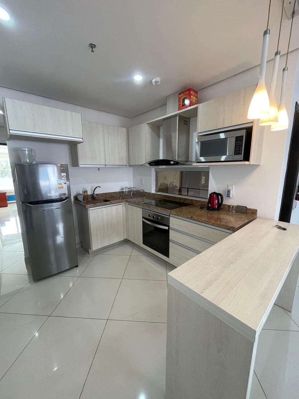 Villamorra - en alquiler departamento amoblado de 2 dormitorios - cochera, foto 5