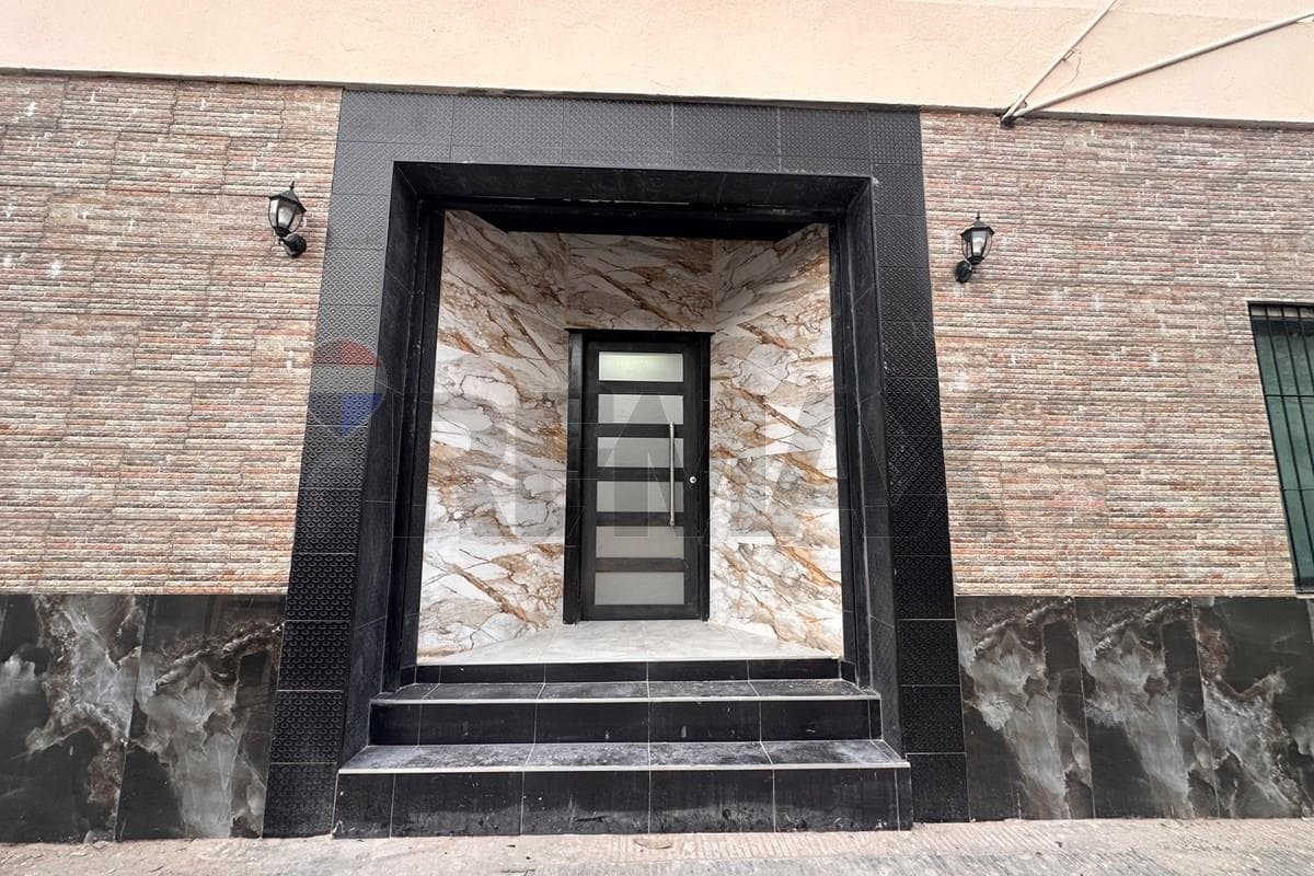 Amplio Salon Comercial- Azara 655- 3 ambientes