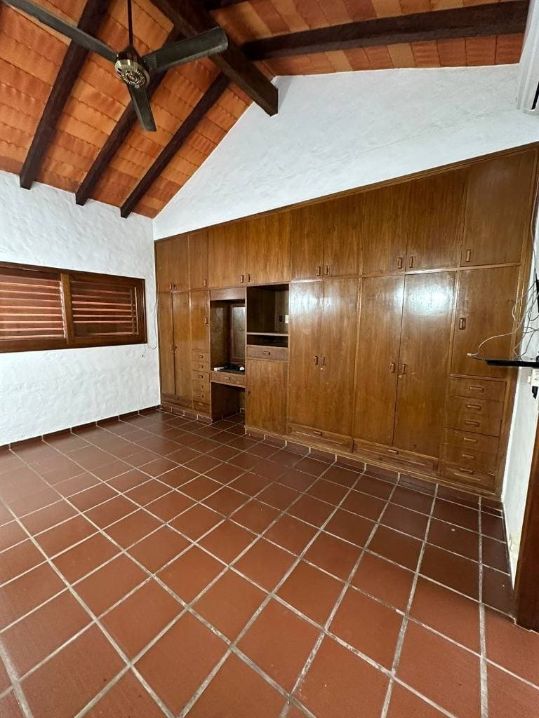 Duplex con excelente ubicación zona Las Lomas — foto 2