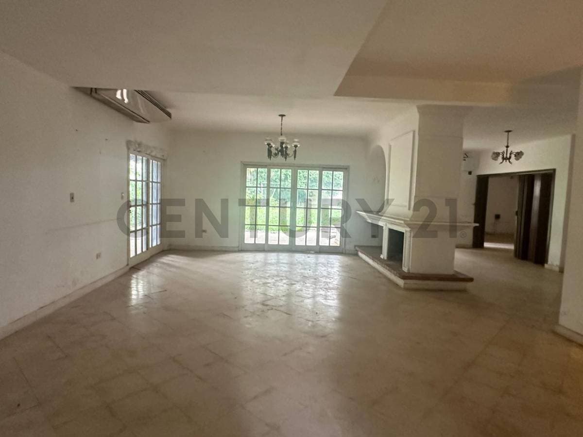 Imponente Residencia en Corazon de Las Lomas, foto 1