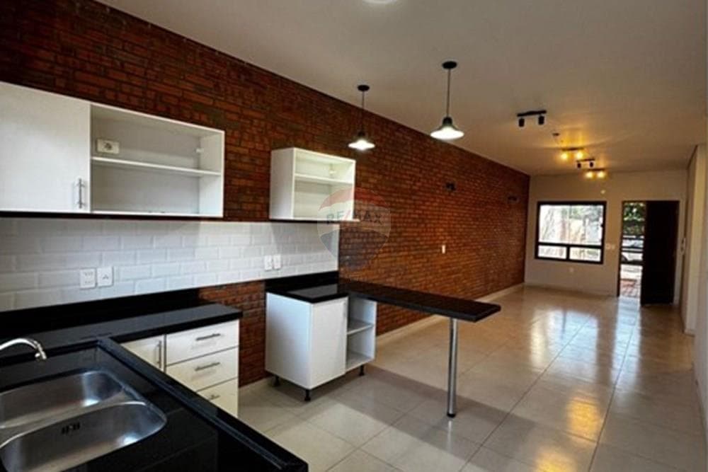Chalet - Venta - Ñemby, Paraguay, foto 2