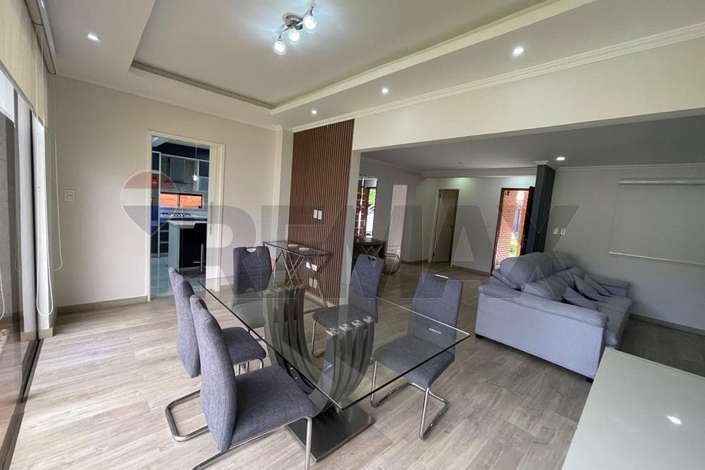 Casa remodelada semi amoblada en barrio cerrado, foto 3