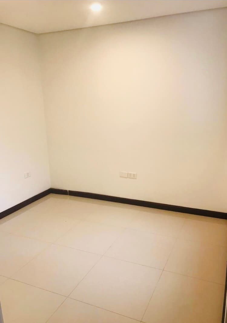 En alquíler hermoso departamento en alquíler zona Villa Morra — foto 5