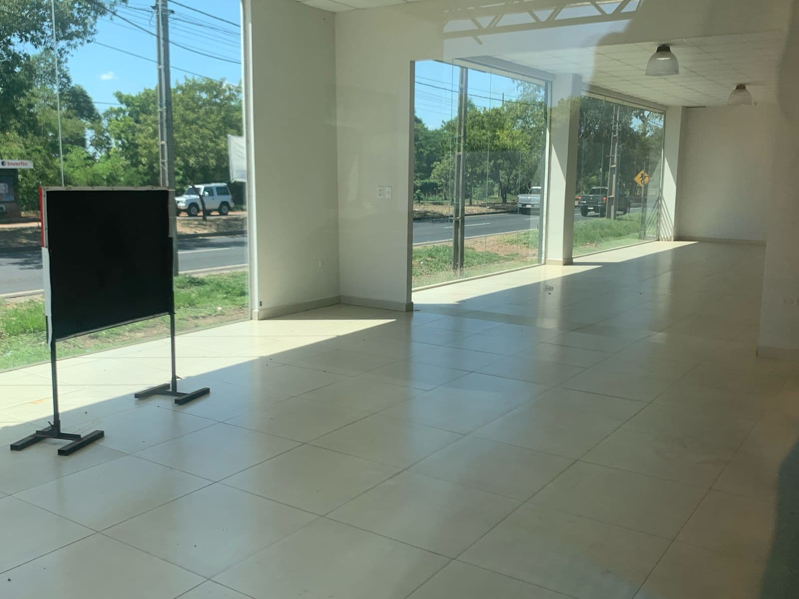 de Esquina Comercial Estratégica con Alto Flujo Vehicular, foto 5