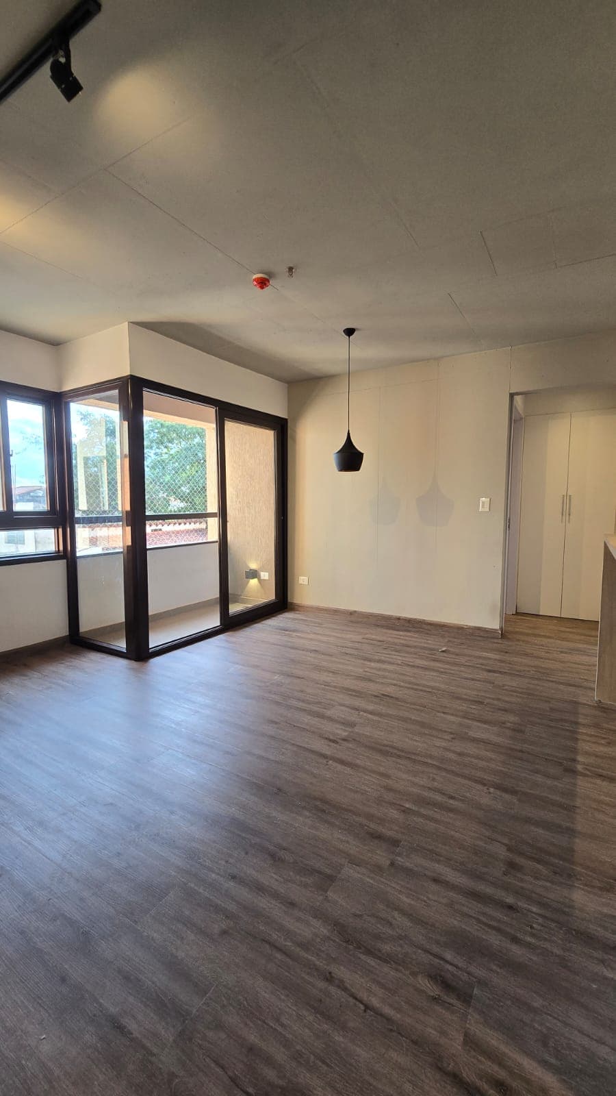 Alquilo Departamento de 1 Dormitorio en el Barrio Mburucuya - LAP8570154