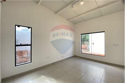 Duplex-Venta-PY Central Luque COD.109, foto 2