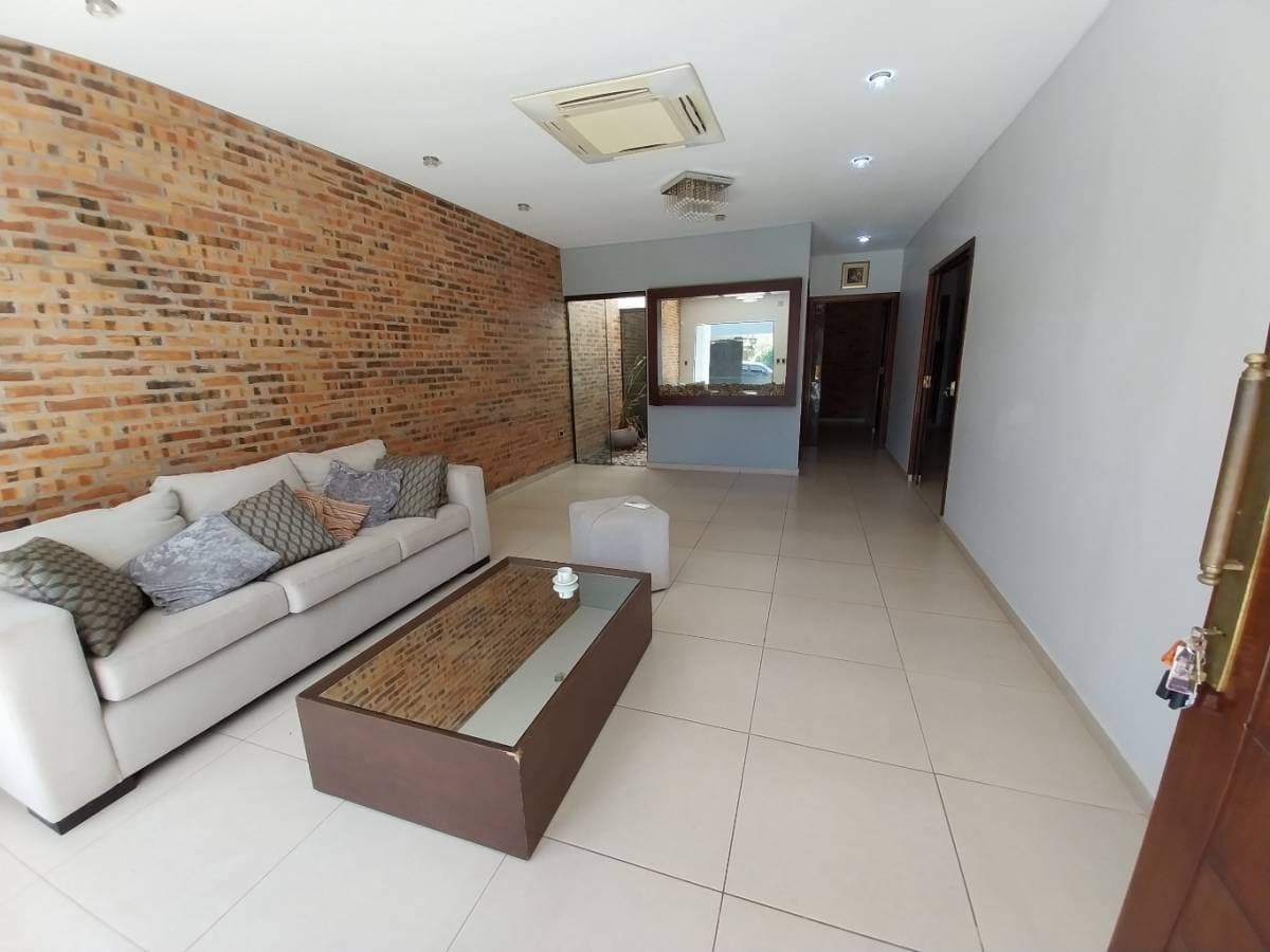 Casa en Lambaré. Zona Unicanal (canal 13), foto 4