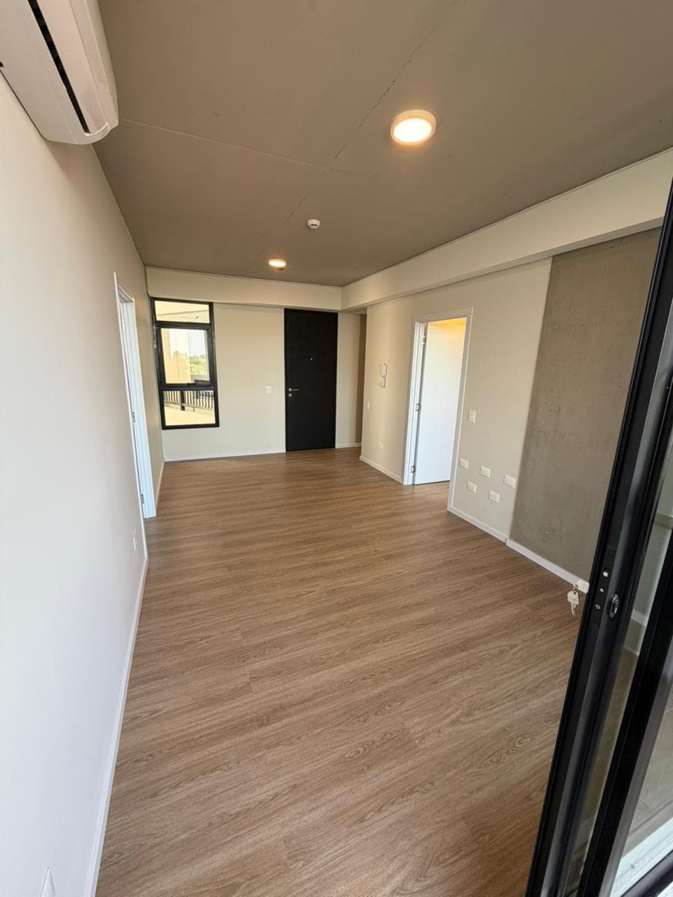 En Alquiler Departamento 2 Dormitorios A Estrenar Los Laureles — foto 2