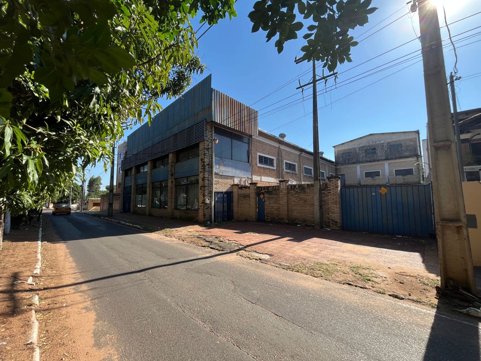 En alquiler, depósito con oficinas en Fdo. Zona Sur 1346m2, foto 2