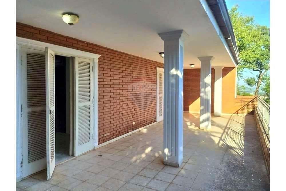 Amplia casa asuncion barrio san vicente — foto 2
