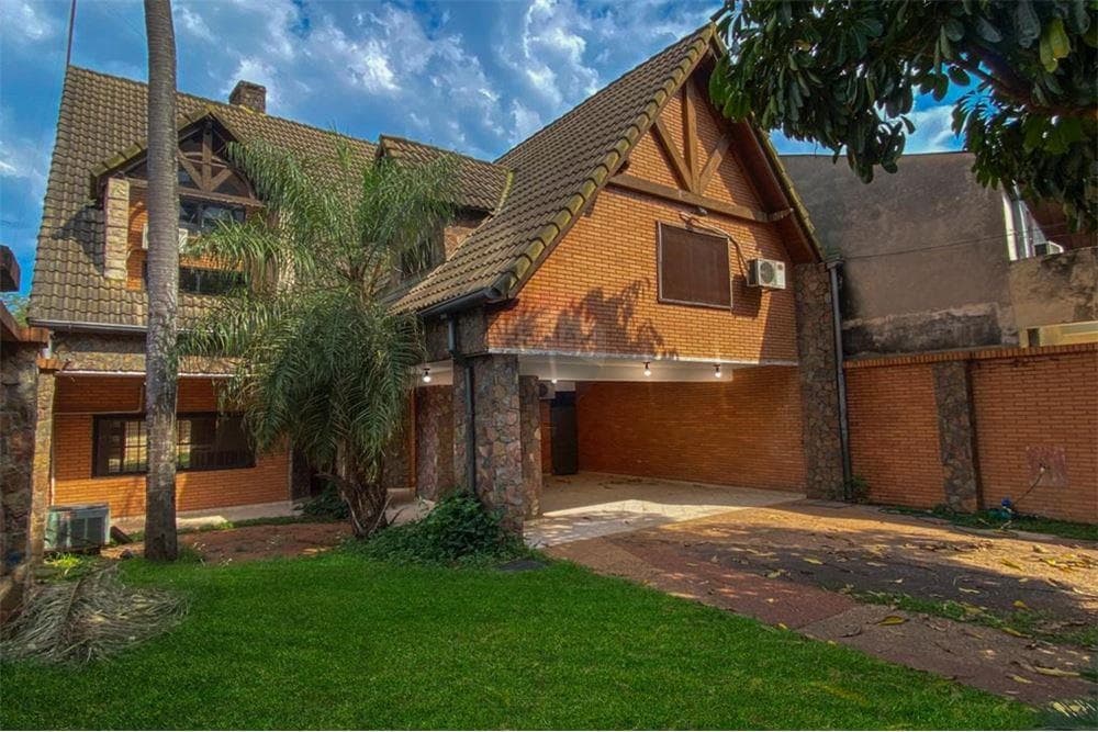 Vendo casa en barrio Herrera
