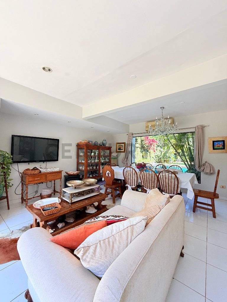 Residencia En Venta – Mcal. Estigarribia, Asunción, foto 4