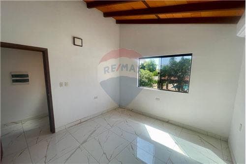 De departamento, lambare, foto 5