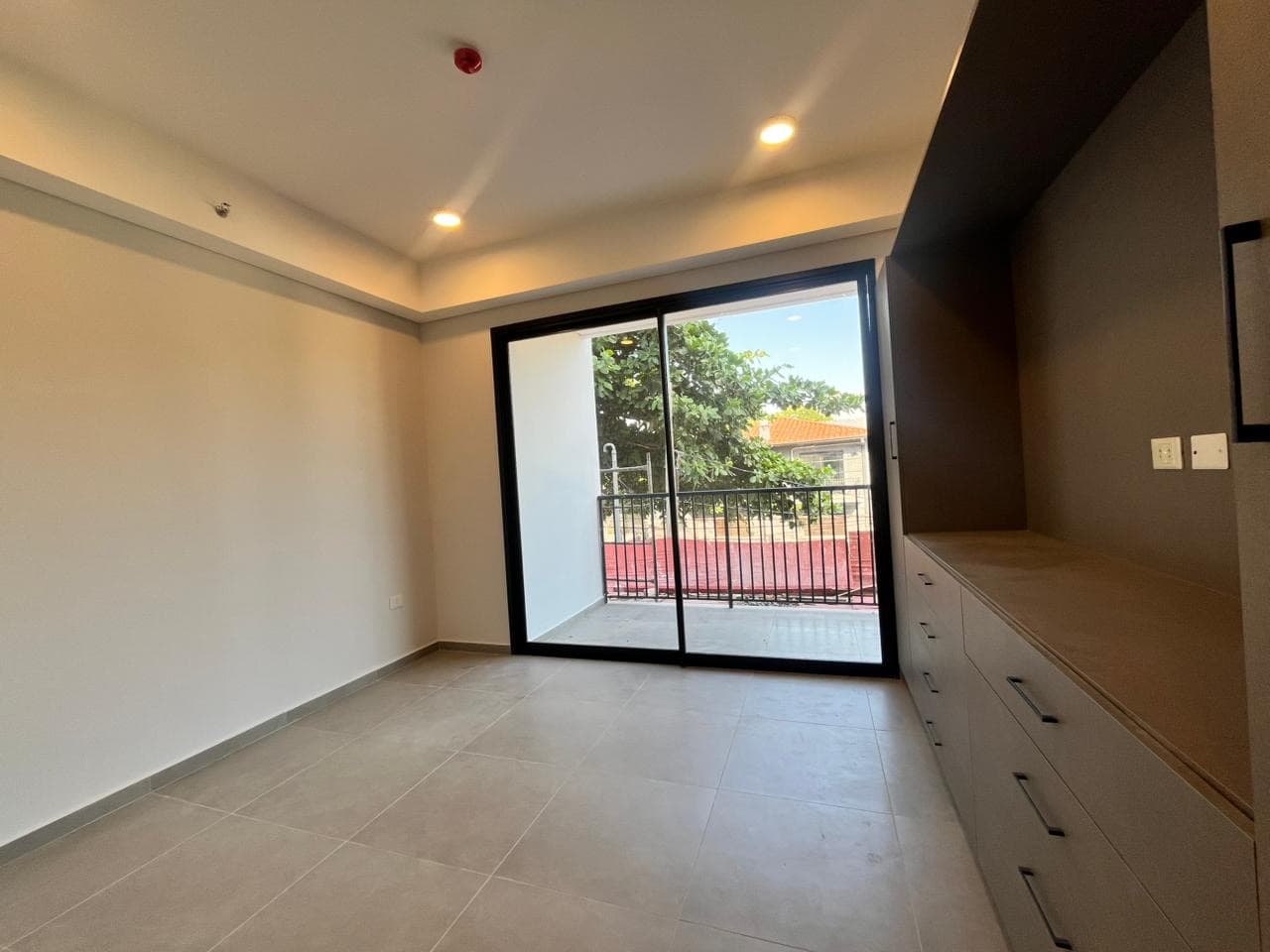 Departamento en pozo zona corporativa - ycua sati, foto 3