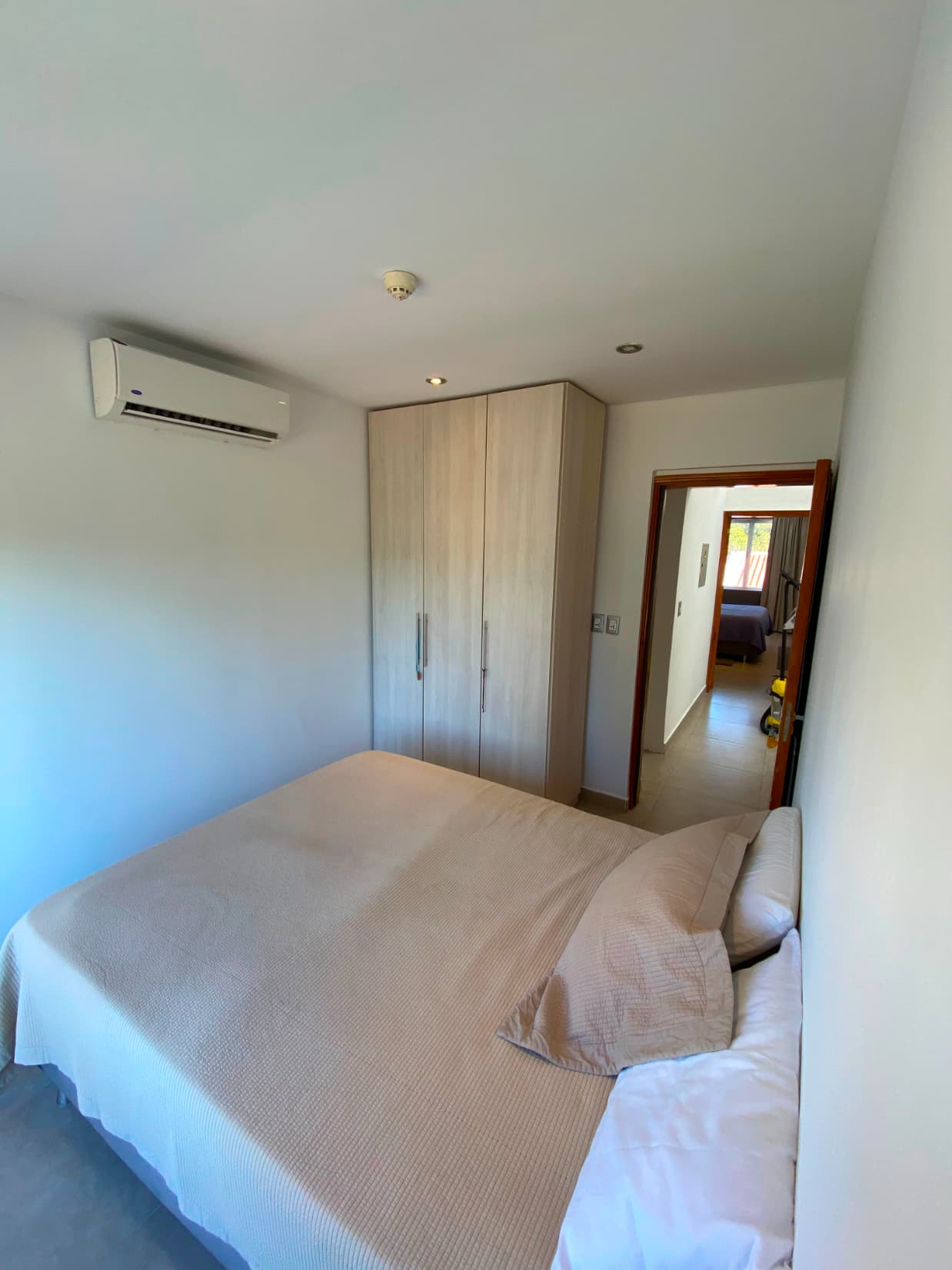 Alugo lindo duplex mobiliado de 3 quartos em Luque, foto 3