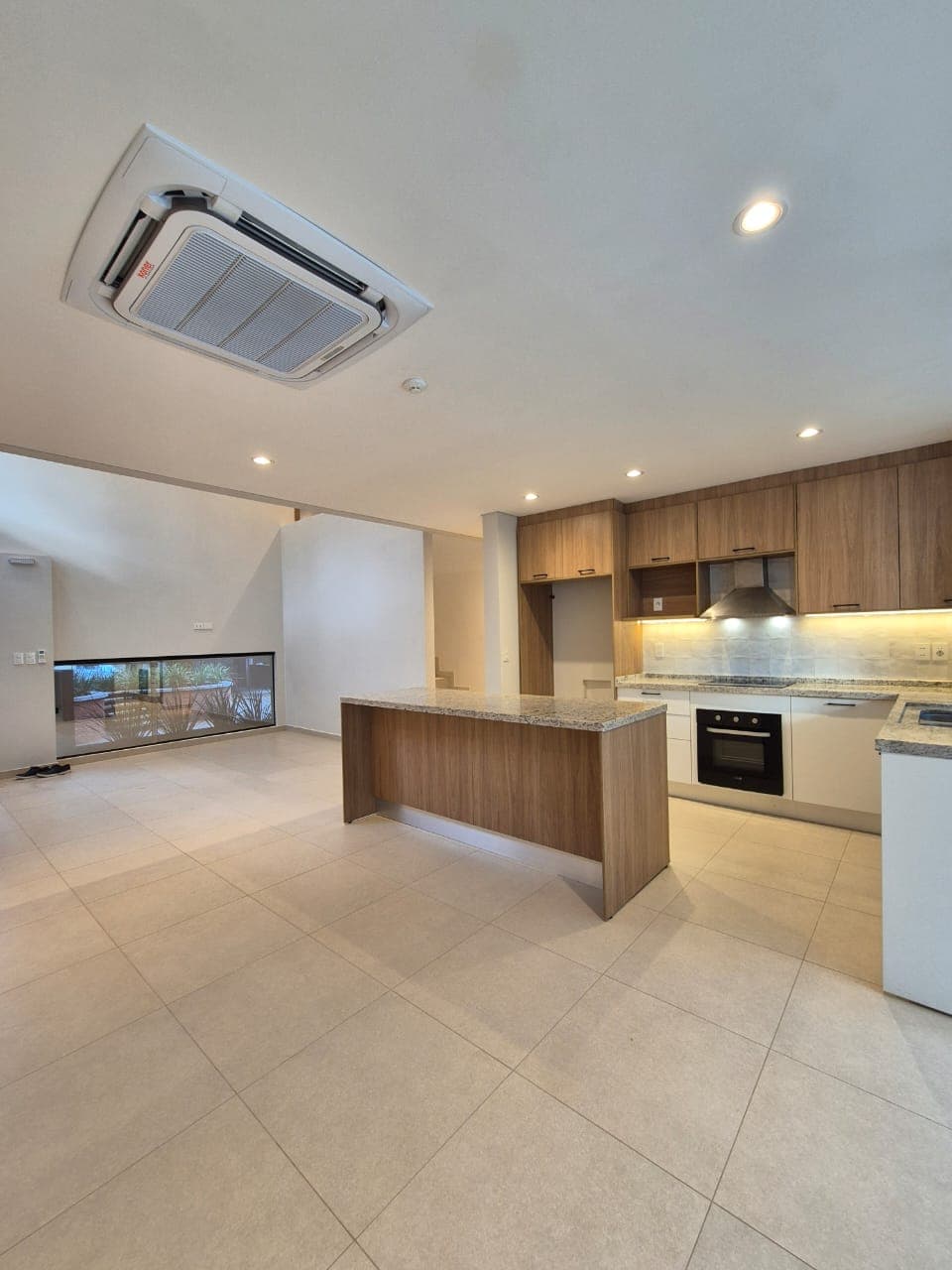 Propiedad en exclusivo condominio en Luque - zona aeropuerto, foto 1