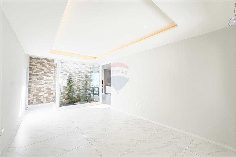 En venta amplia casa con piscina en Villa Elisa, foto 5