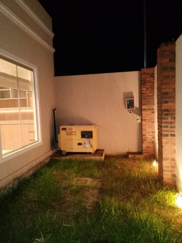 Elegante residencia de una sola planta en 4to. Bariio de Luque, foto 2