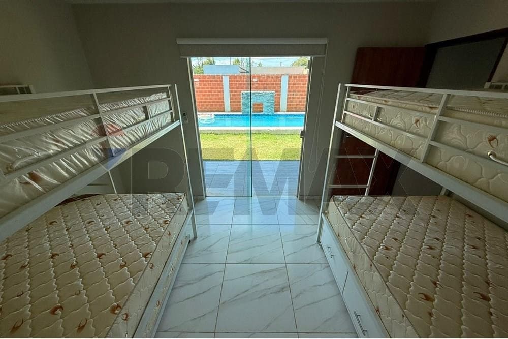 Casa - Alquiler - San Bernardino, Paraguay, foto 2