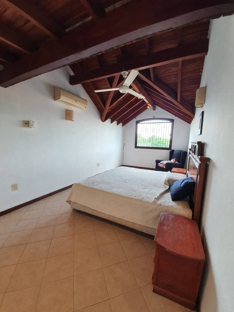En alquiler hermosa casa en bo mcal. Estigarribia, foto 3