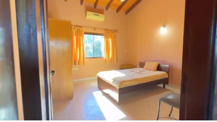 hermosa Residencia en Aregua, foto 4
