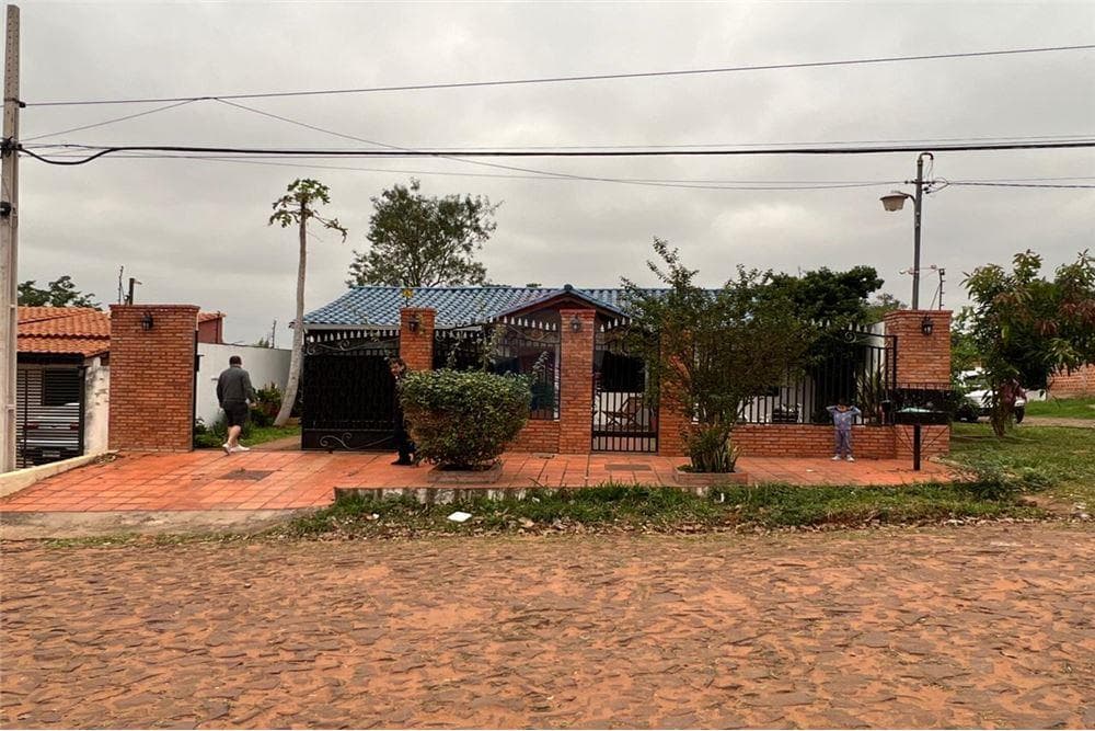 Hermosa y amplia casa con piscina zona barcequillo