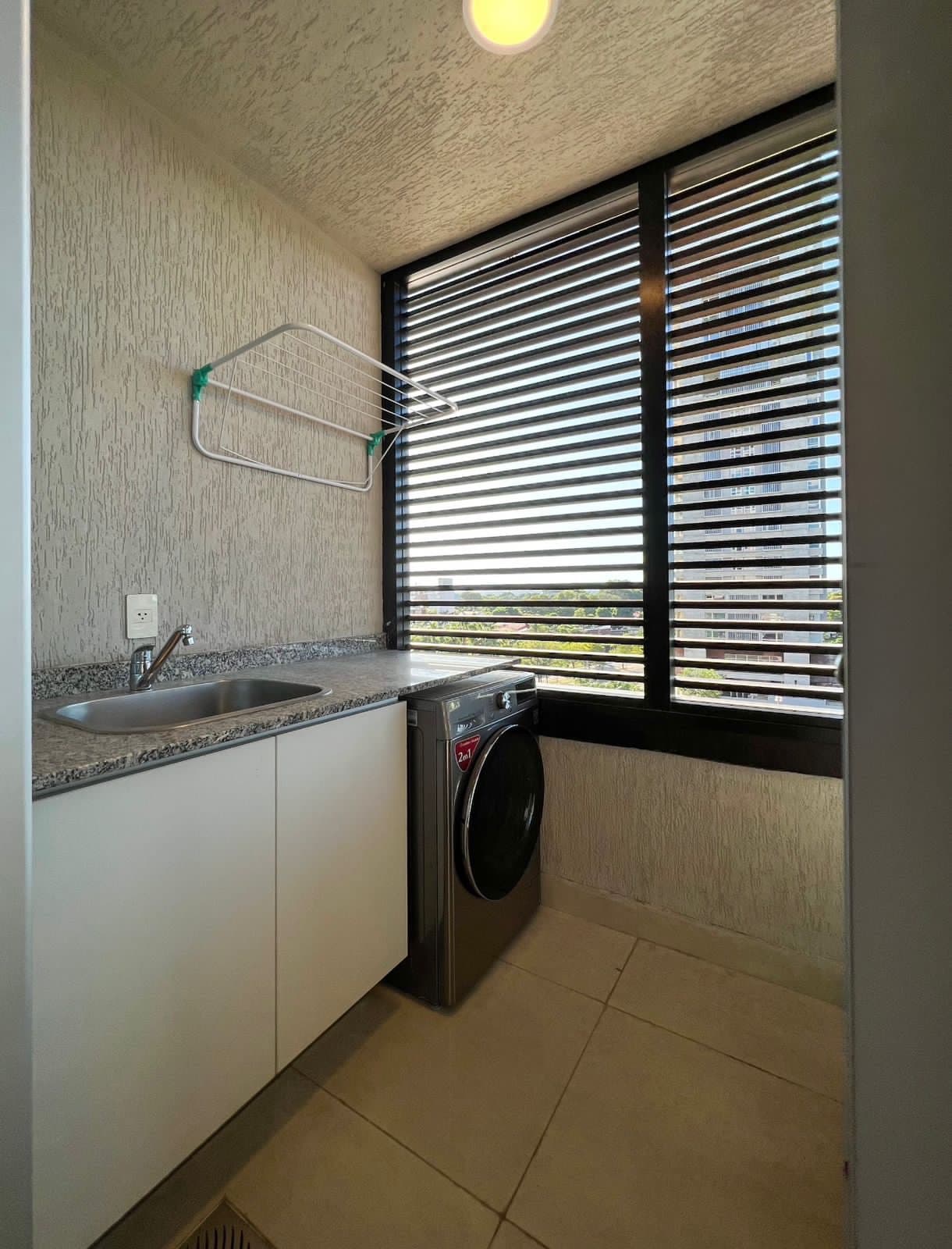 Alquiló Moderno Dpto De 2 Habitaciones En El Eminet Sin Muebles, foto 3