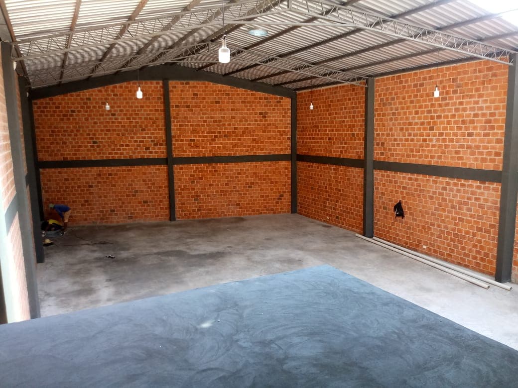 Vendo depósito en Mariano Roque Alonso zona caacupemi
