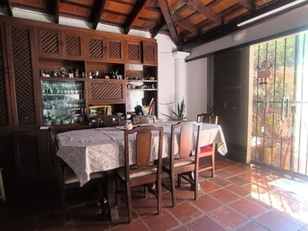 Casa en san vicente, zona residencial ,a una cuadra de felix bogado, foto 3