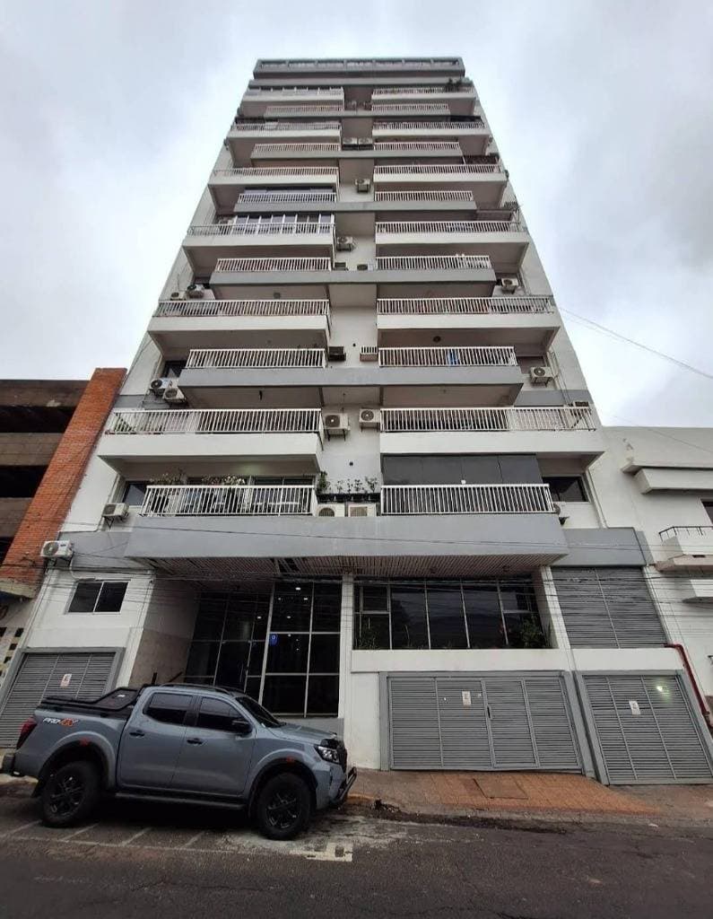 Remato departamento de 2 dormitorios + área de servicio, foto 1