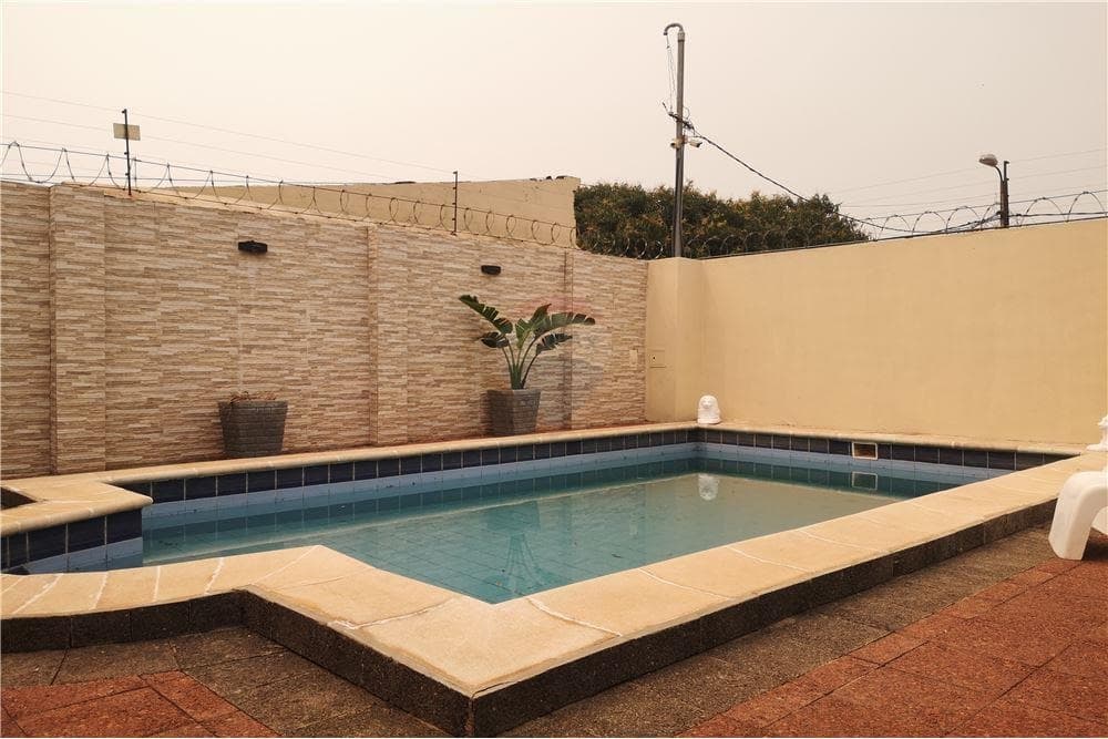 Casa refaccionada en Luque laurelty, foto 2