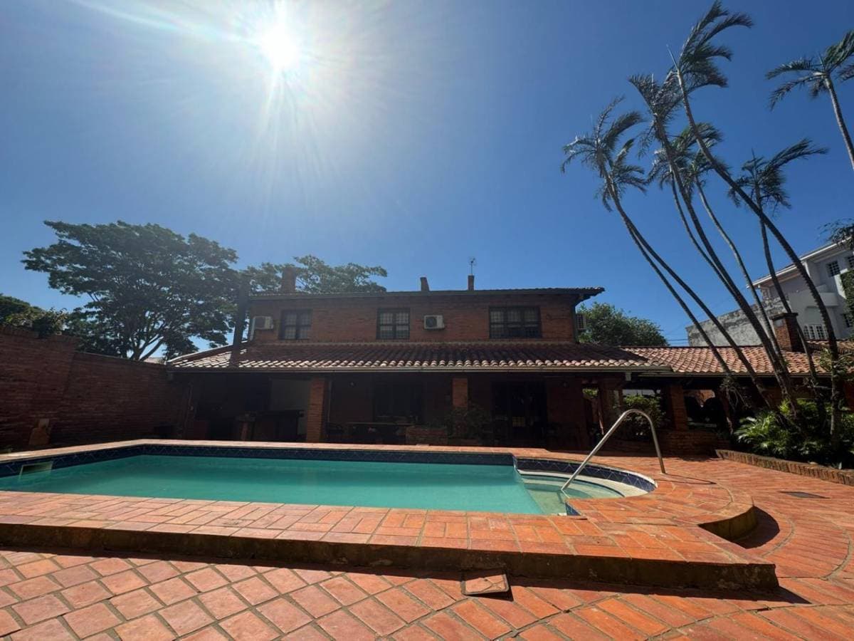 Vendo terreno con construccion - id 33005