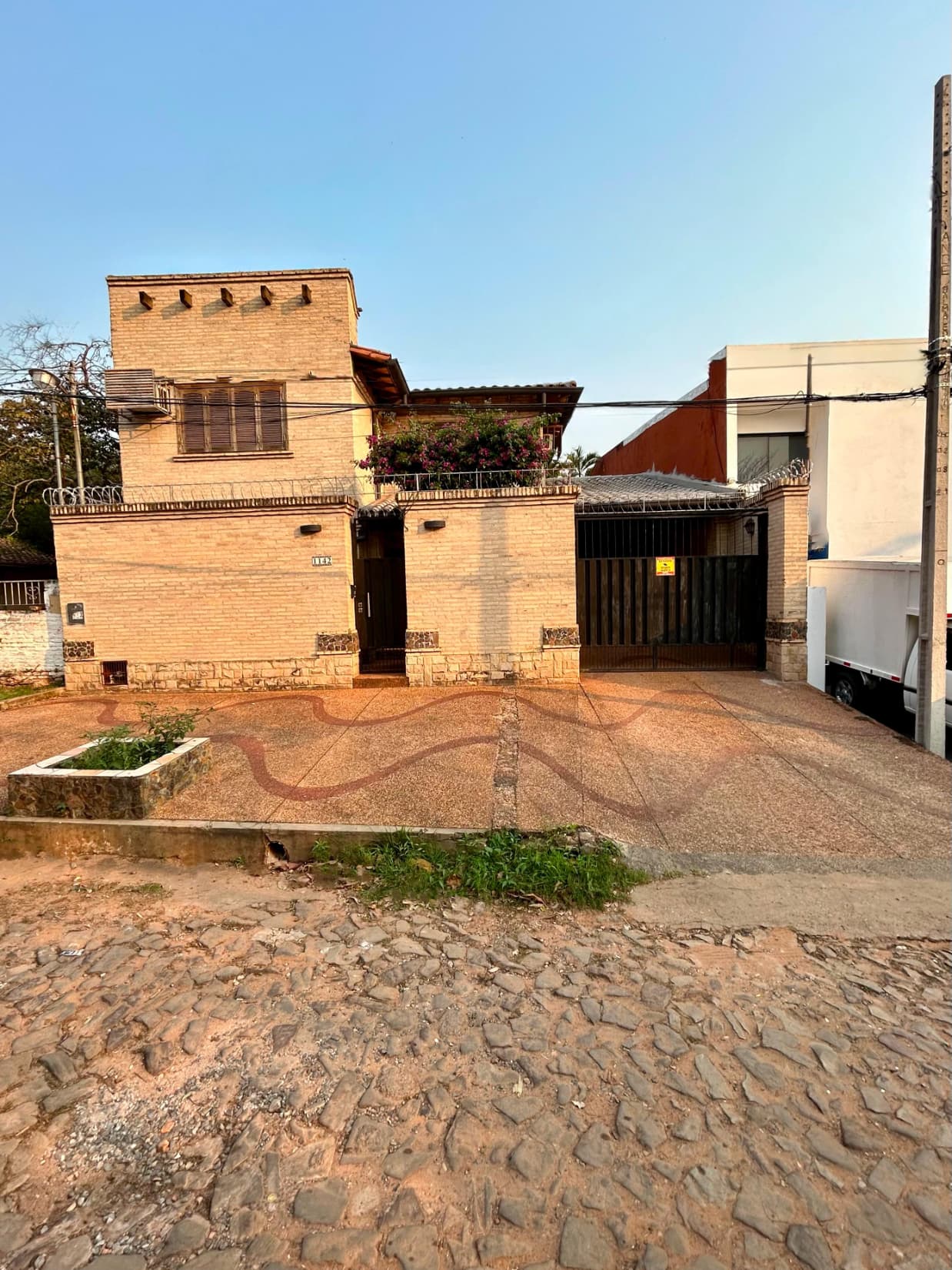 Vendo casa en lambare
