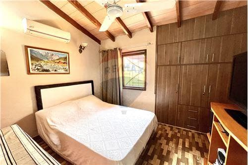 Casa-Venta-PY Central Lambaré Cuatro Mojones COD.146, foto 3