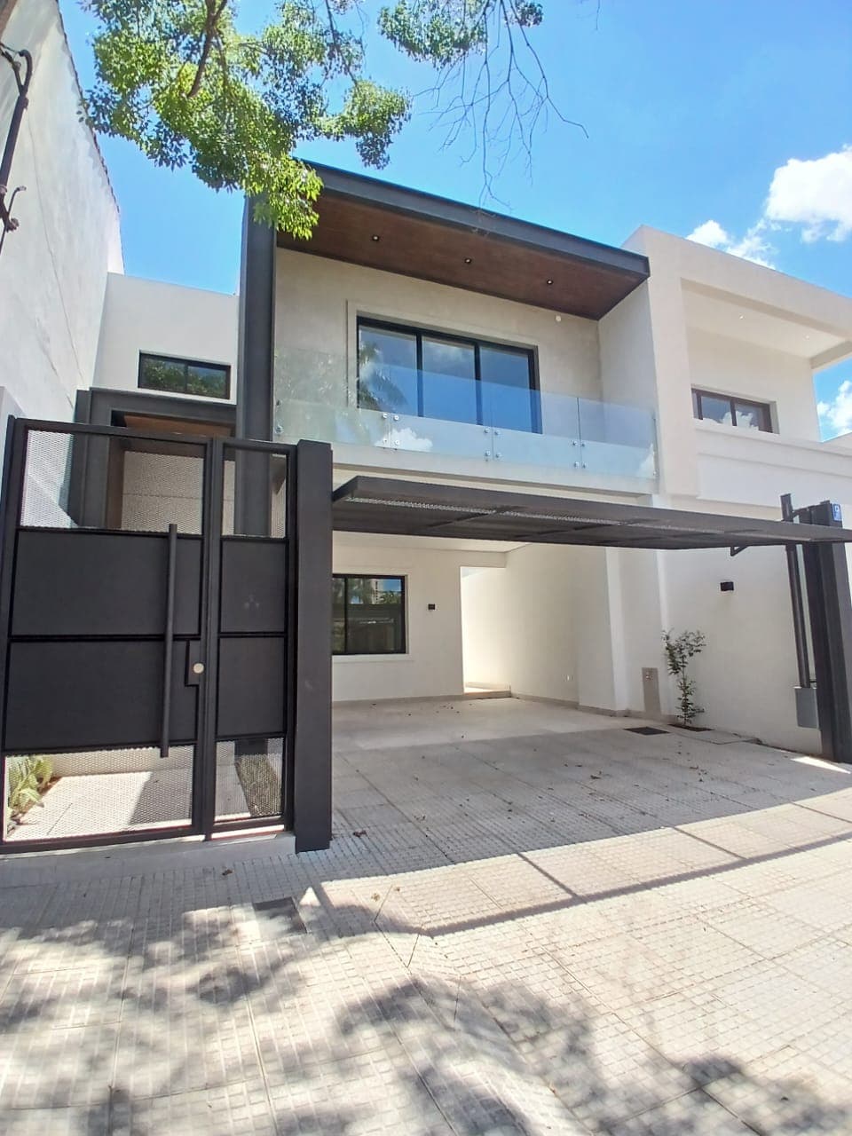 En Venta Casa Zona Ycua Sati