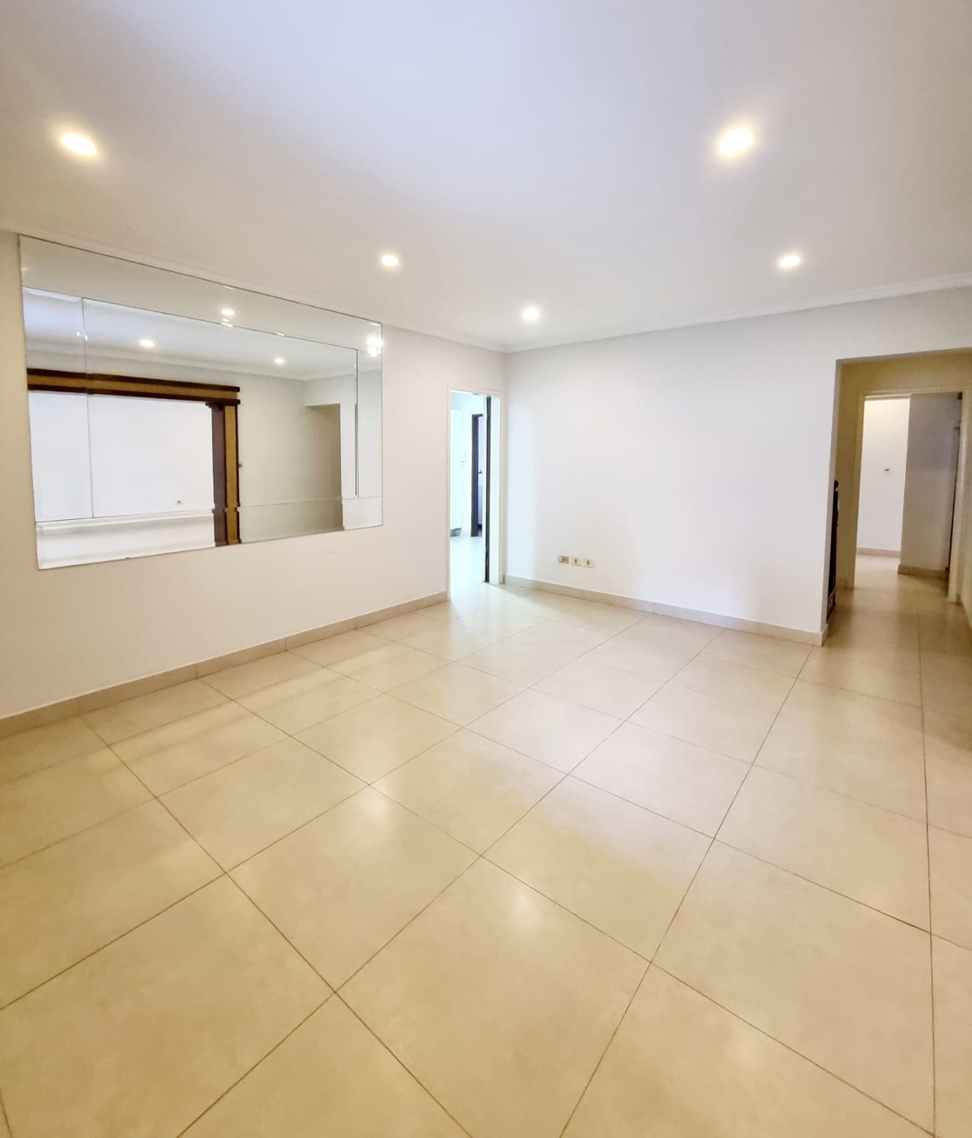 Hermosa residencia de 4 sutes en Carmelitas . Zona asa, foto 5