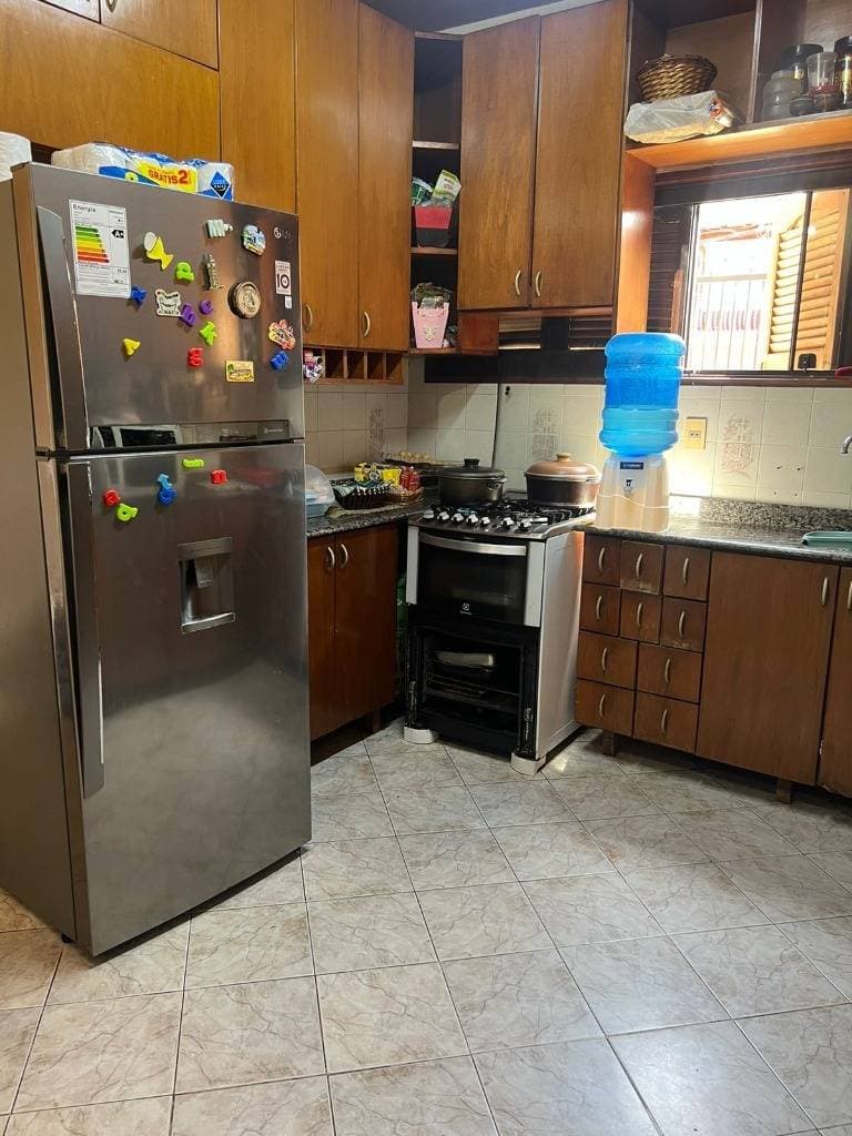 En venta casa con patio y piscina en Fernando de la Mora — foto 3