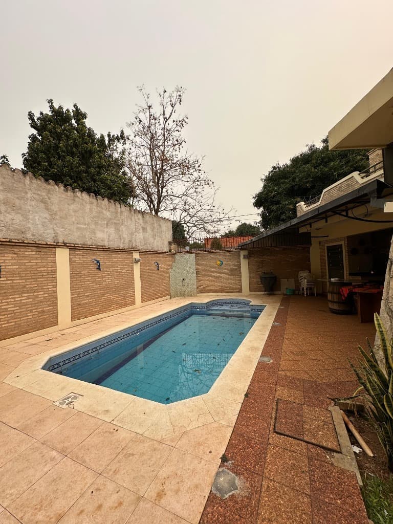 Casa En Fernando de la Mora Zona Norte - 698 M2 Con Piscina Y Generador, foto 1